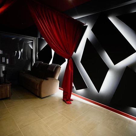 L Unique Cinema Room Grenoble Luaran gambar
